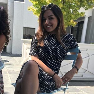 Meet your Posher, Bita